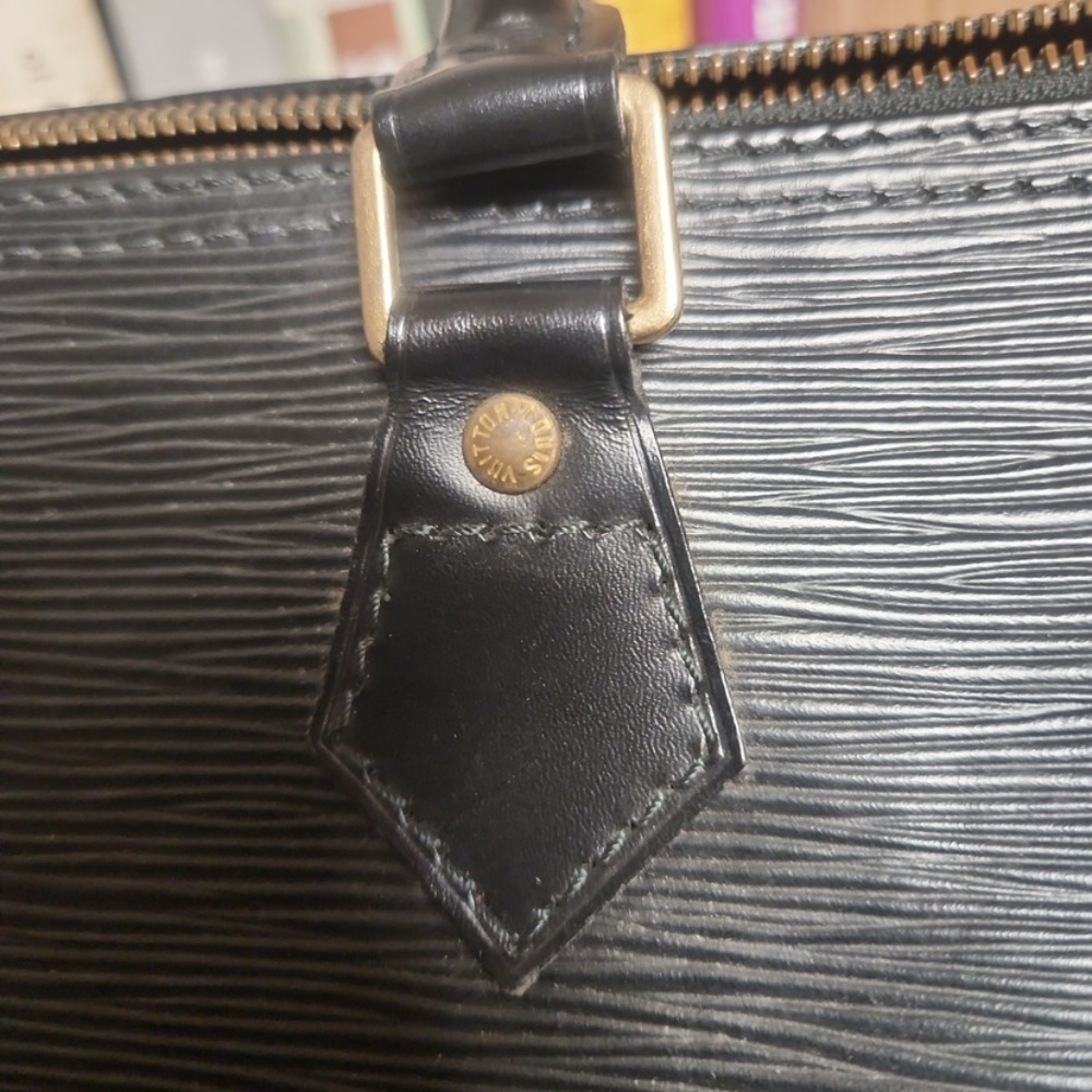 LOUIS VUITTON: Epi black speedy 30 - Picture 10 of 16